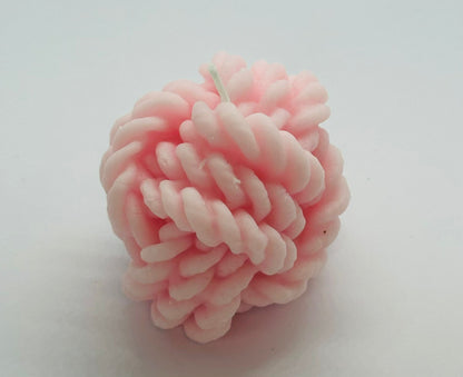 Wax Yarn Ball. Unico nel suo genere.Un gomitolo di lana fatto di cera di soia .Bougies, Kerzen